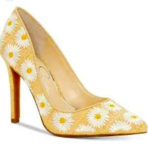 Jessica Simpson yellow daisy pumps